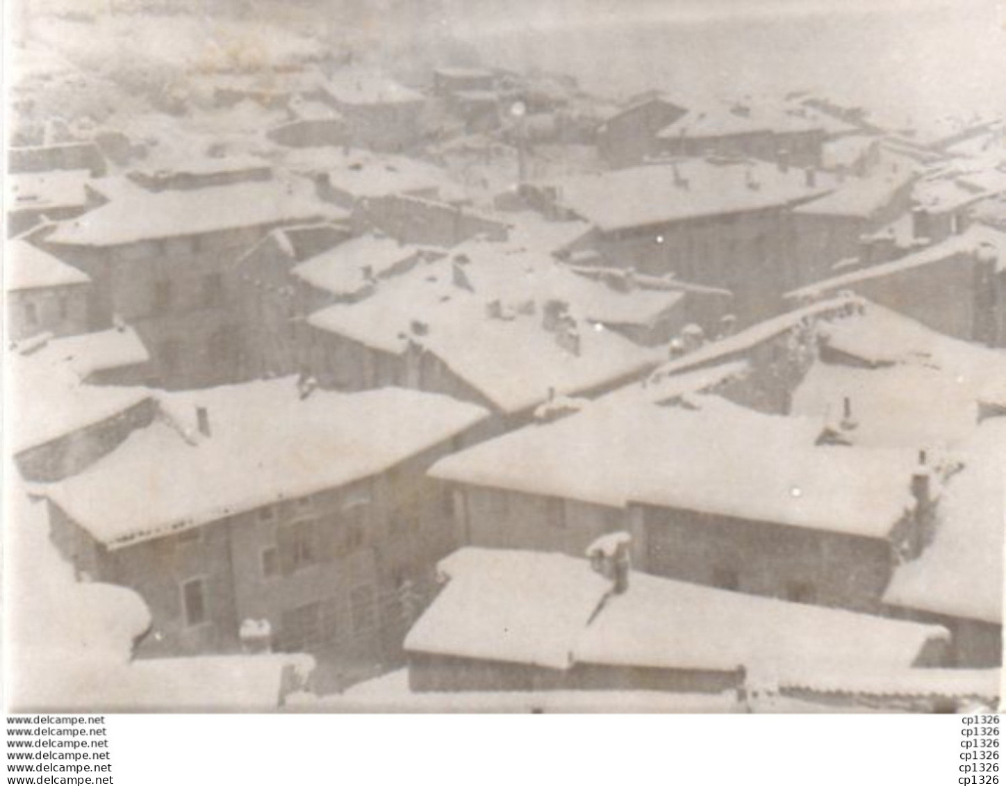 3V3Gi  04 Forcalquier Photo D'un Coin De La Ville Sous La Neige - Forcalquier