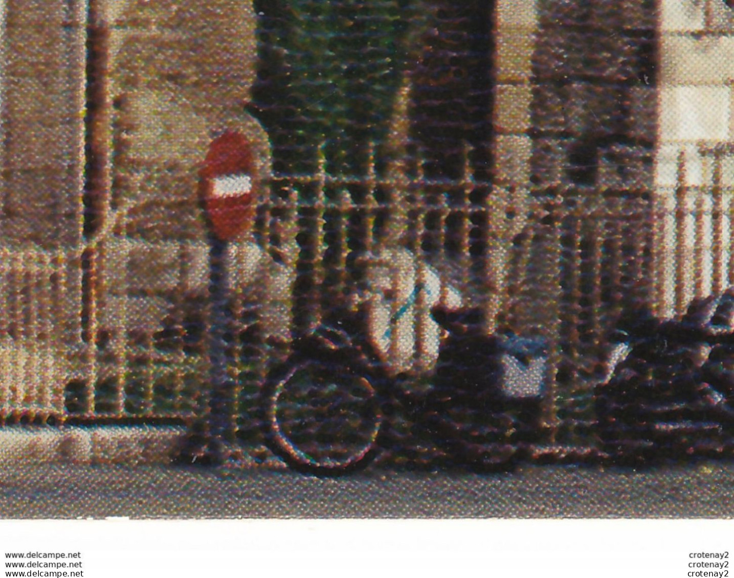 86 POITIERS N°45 Notre Dame La Grande VOIR 2 ZOOMS SOLEX (2) Avec Sacoches Citroën Ami 6 - Poitiers