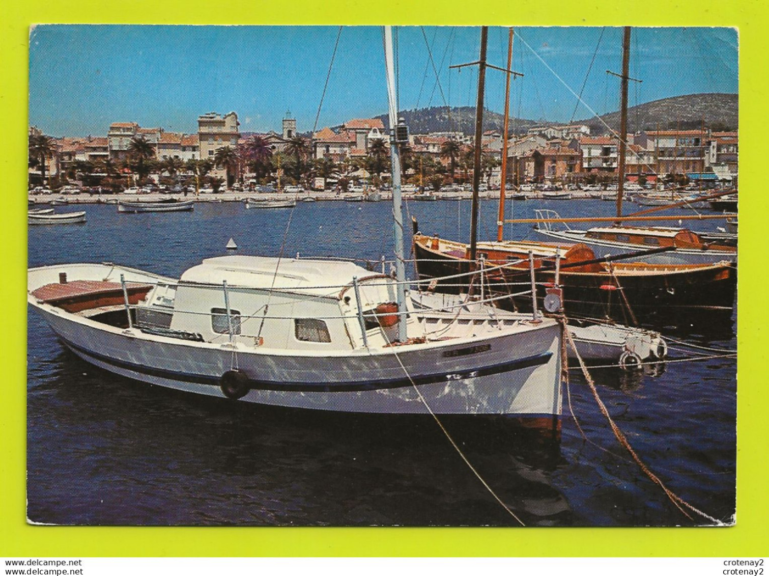 83 BANDOL N°77 154 Le Port Et Les Quais Beau Plan De Bateaux VOIR DOS Et Flamme En 1969 - Bandol