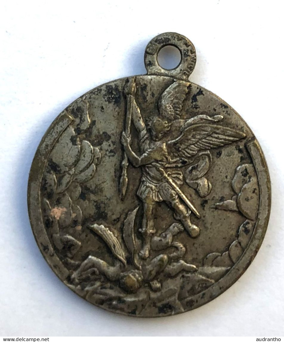 Médaille - Pendentif Porte Bonheur - Parachutiste - Saint Michel - Other & Unclassified