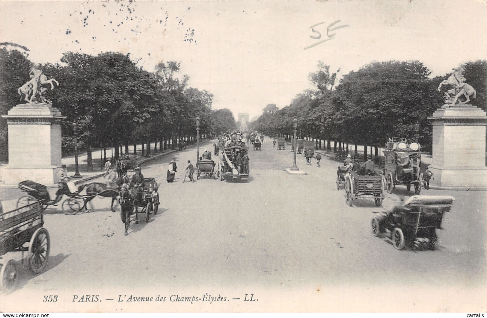 75-PARIS L AVENUE DES CHAMPS ELYSEES-N°4225-F/0151 - Champs-Elysées