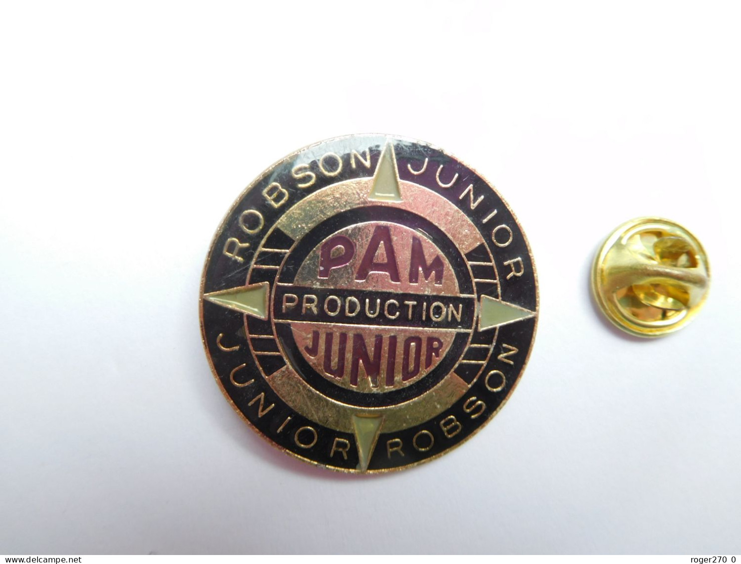 Superbe Pin's , Marque ?? Robson Junior , PAM Production - Marques