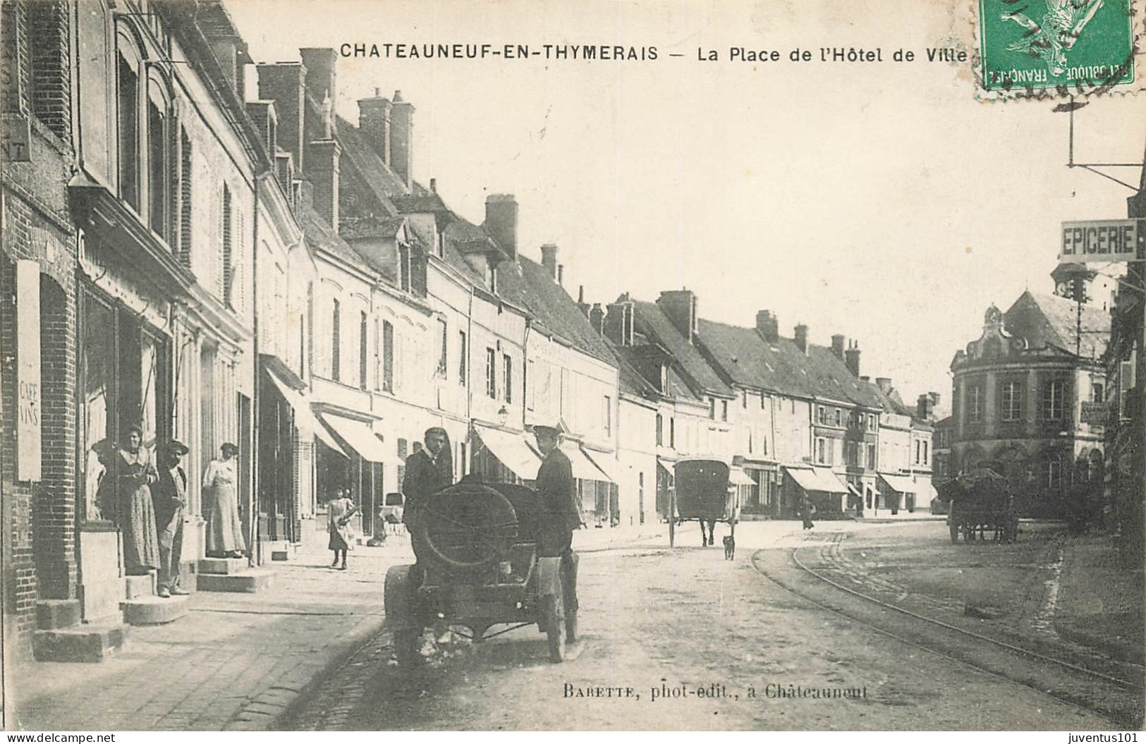 CPA Chateauneuf En Thymerais-La Place De L'hôtel De Ville-Timbre    L2924 - Châteauneuf