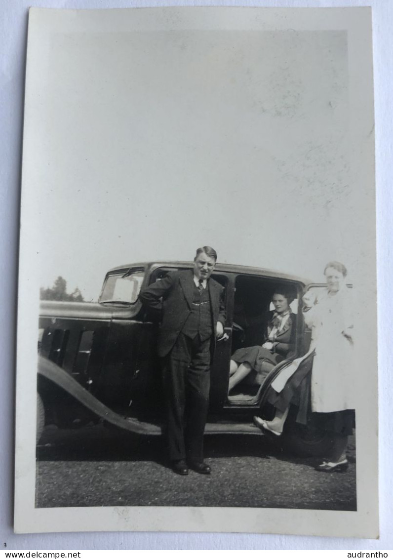 Photographie Ancienne - Tacot Automobile Ancienne à Identifier - 1937 Plusieurs Personnages - Automobile