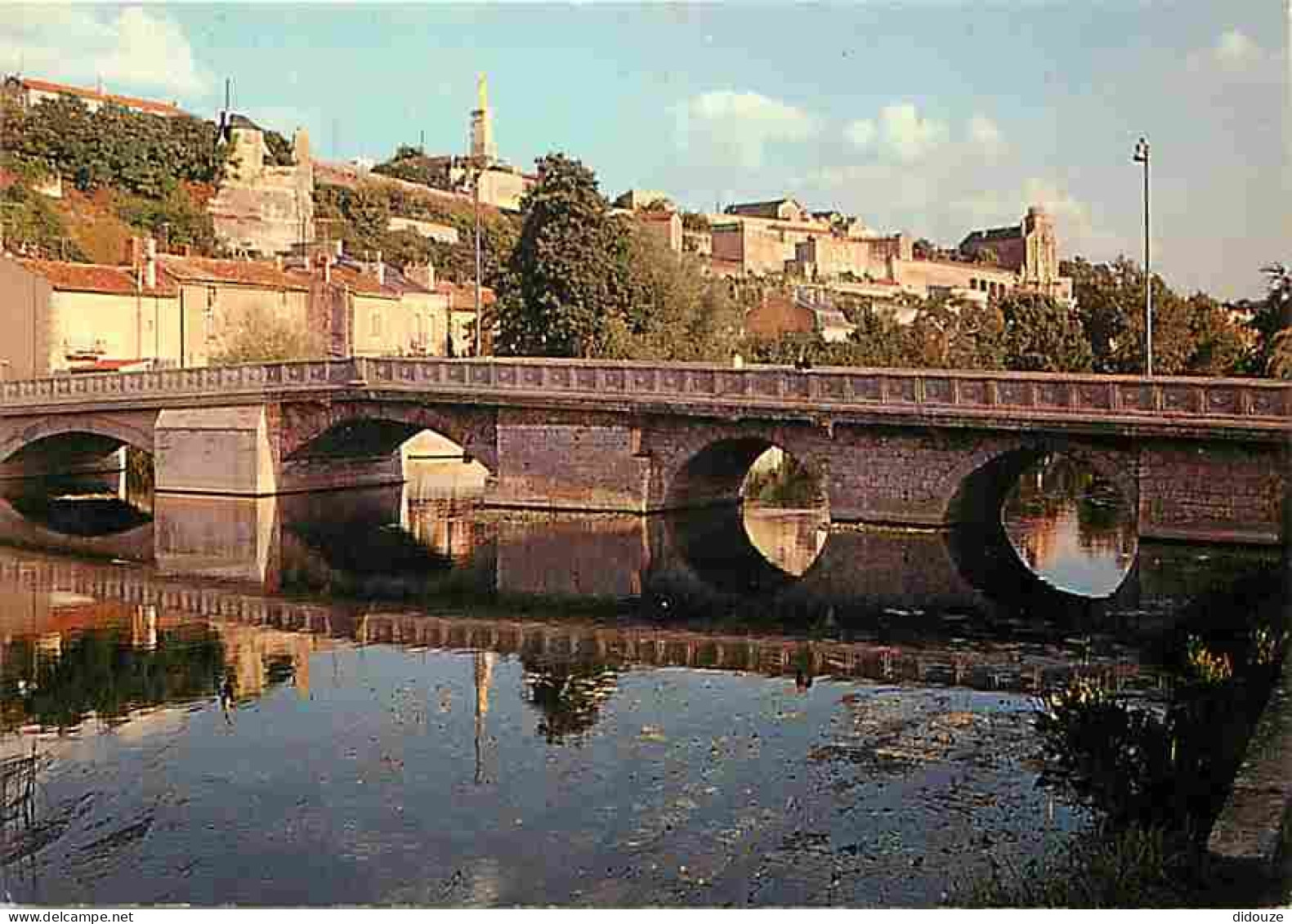 86 - Poitiers - Le Pont Joubert Sur Le Clain - Notre Dame Des Dunes - CPM - Voir Scans Recto-Verso - Poitiers