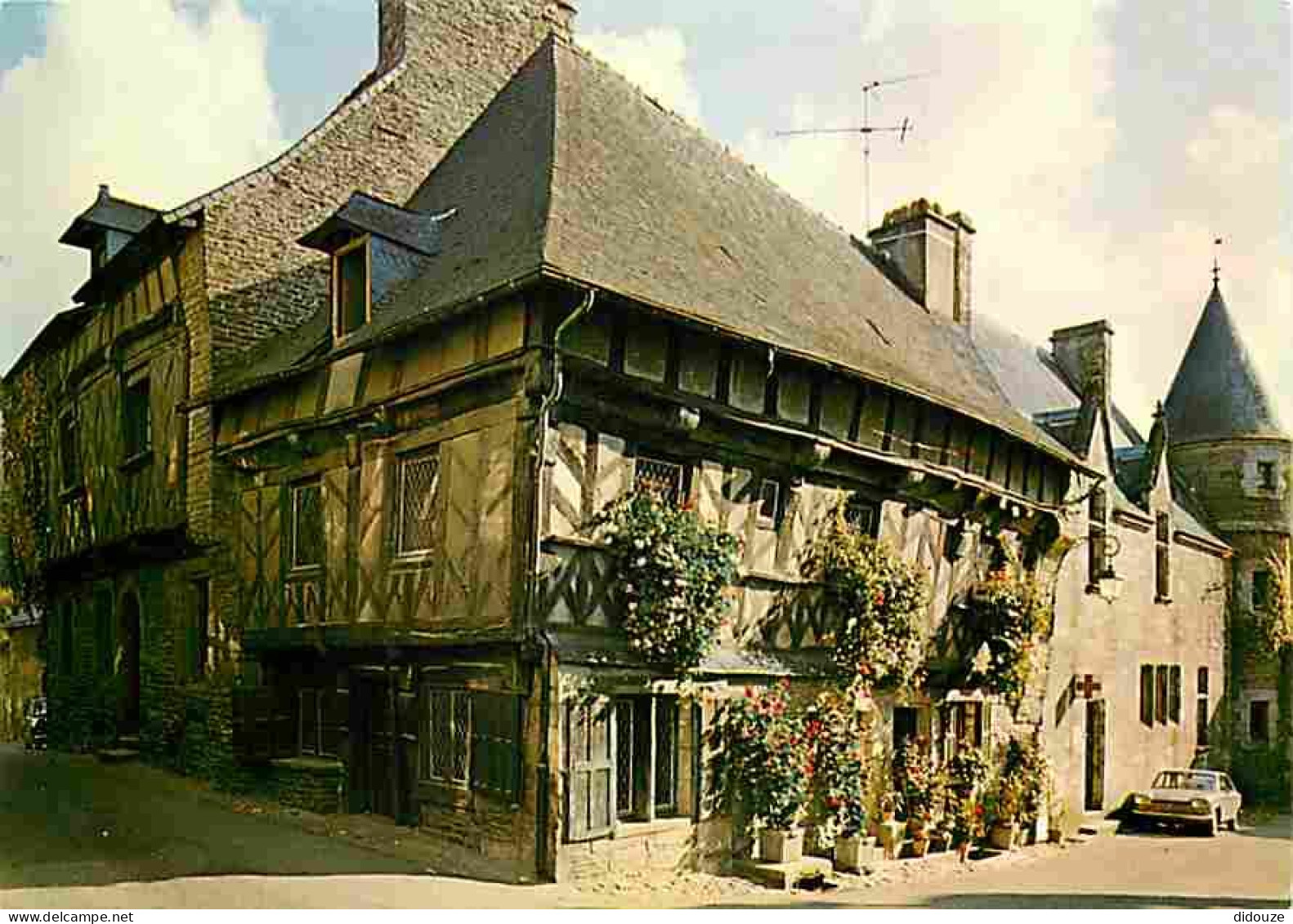 56 - Josselin - Les Vieilles Maisons Près Du Château - Carte Neuve - CPM - Voir Scans Recto-Verso - Josselin