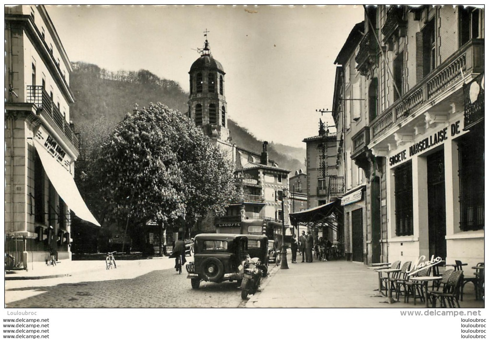 MAZAMET EGLISE SAINT SAUVEUR AVEC VIEILLE AUTO - Mazamet