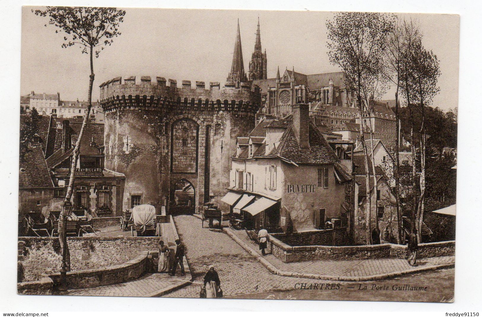 28 . Chartres . La Porte Guillaume - Chartres