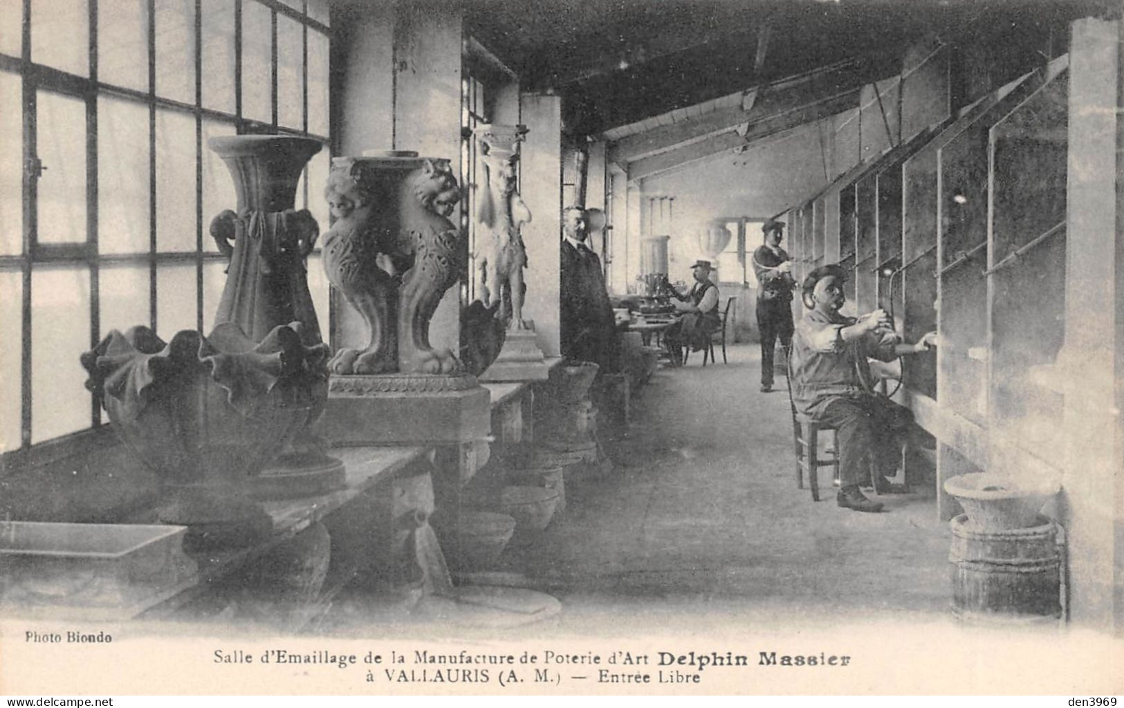 VALLAURIS (Alpes-Maritimes) - Salle D'Emaillage De La Manufacture De Poterie D'Art Delphin Massier - Vallauris