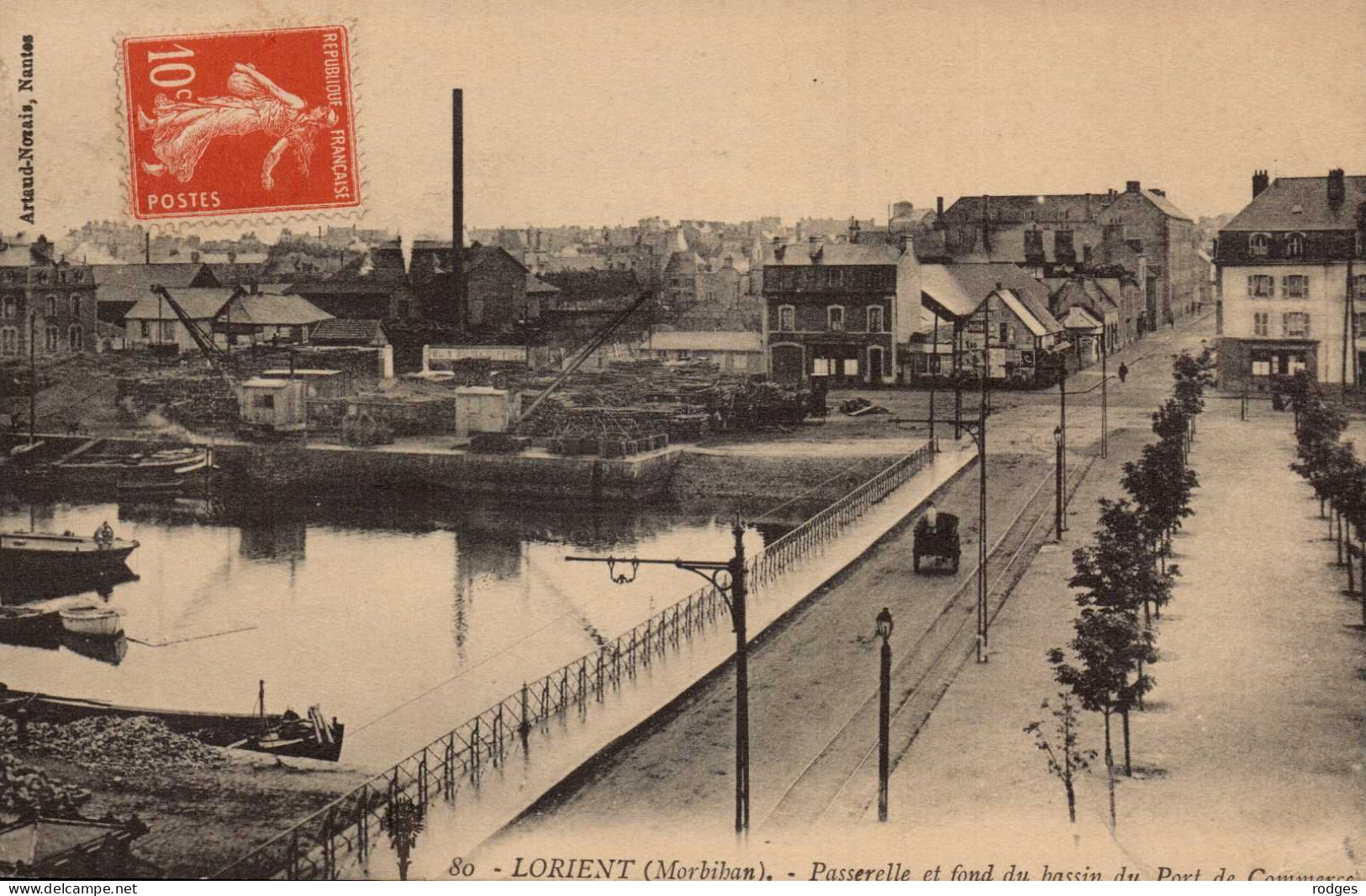 56 , Cpa  LORIENT , 80 , Passerelle Et Fond Du Bassin Du Port De Commerce (15133.V.24) - Lorient