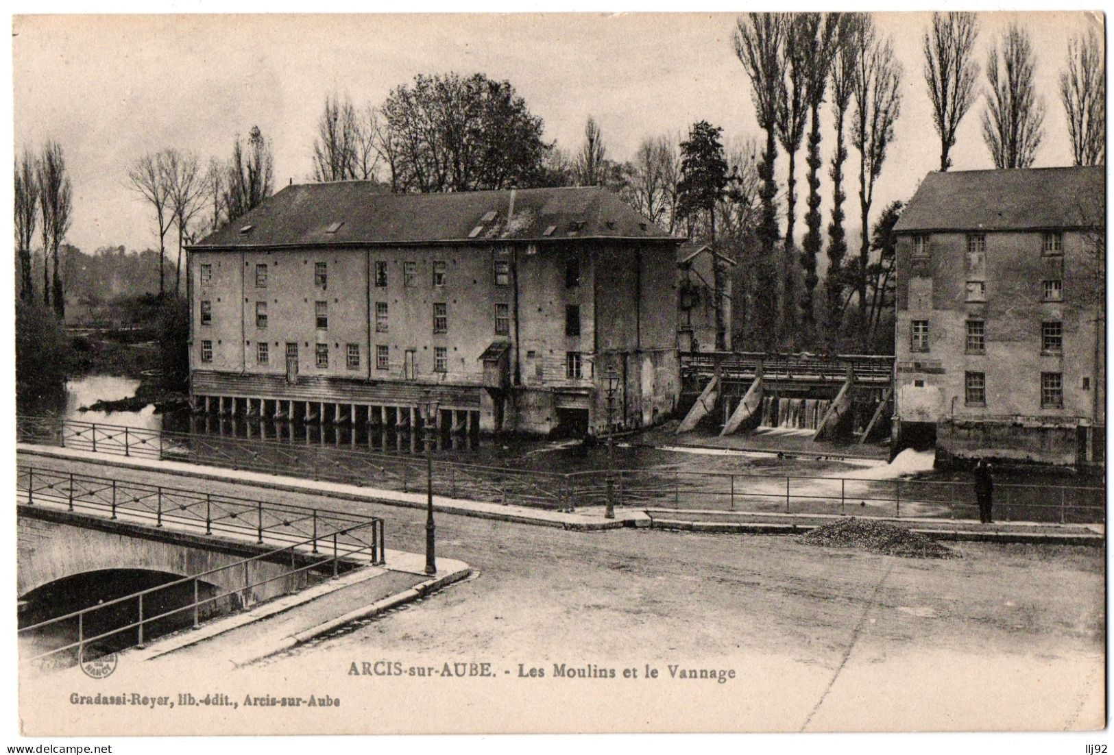 CPA 10 - ARCIS-SUR-AUBE (Aube) - Les Moulins Et Le Vannage - Ed. Gradassi-Reyer - Arcis Sur Aube