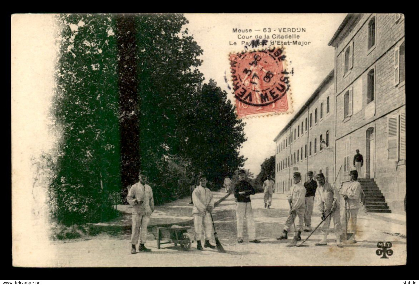 55 - VERDUN - COUR DE LA CITADELLE - LA PAUSE DE L'ETAT MAJOR - EDITEUR M.T.I.L. - Verdun