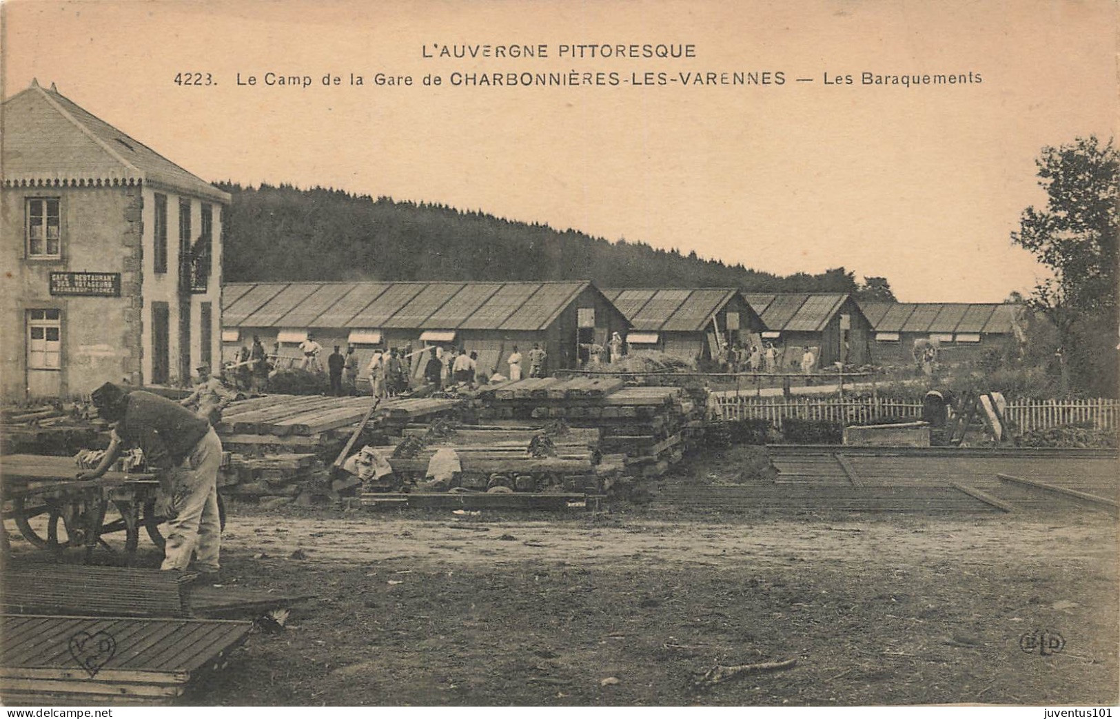 CPA Le Camp De La Gare De Charbonnières Les Varennes-Les Baraquements-4223    L2924 - Autres & Non Classés