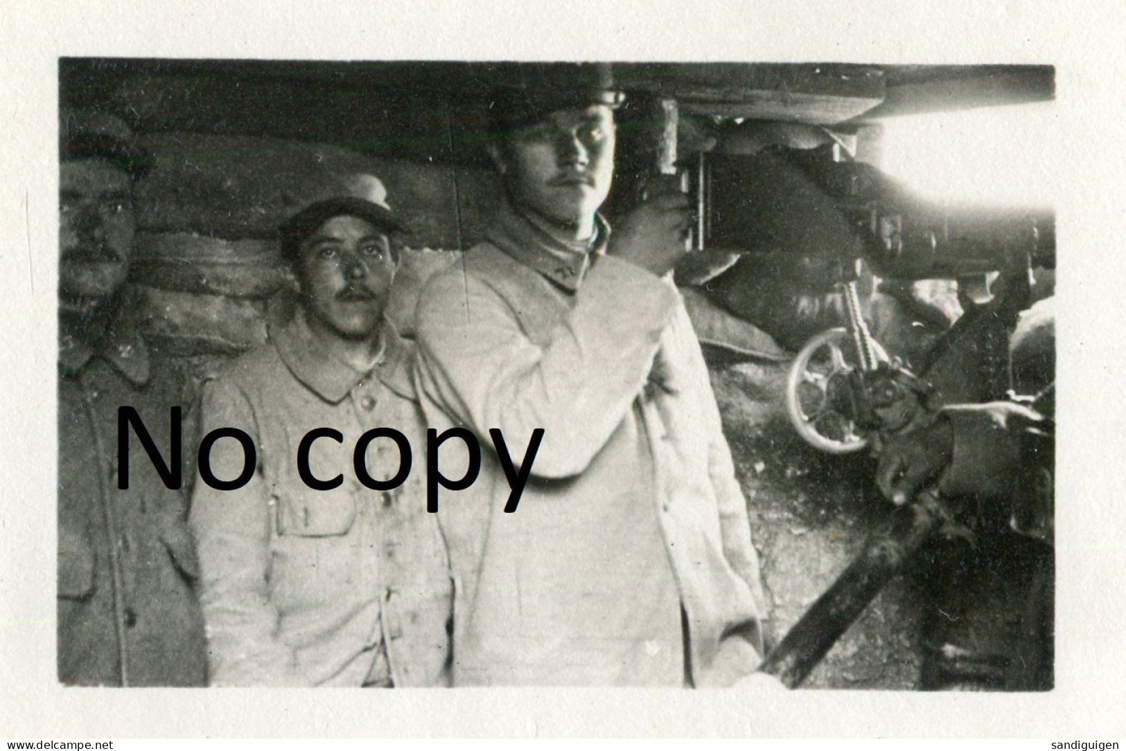 PHOTO FRANCAISE 2e RAL - MITRAILLEUR EN 1ere LIGNE A AUBERIVE PRES DE PROSNES - REIMS MARNE - GUERRE 1914 1918 - Guerre, Militaire