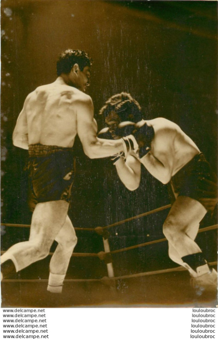 BOXE 02/1961 PAUL MAOLET BAT MANOLO GARCIA  AU 9èm ROUND PHOTO DE PRESSE  18X13CM - Sports