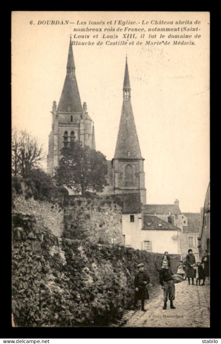 91 - DOURDAN - LES FOSSES ET L'EGLISE - Dourdan