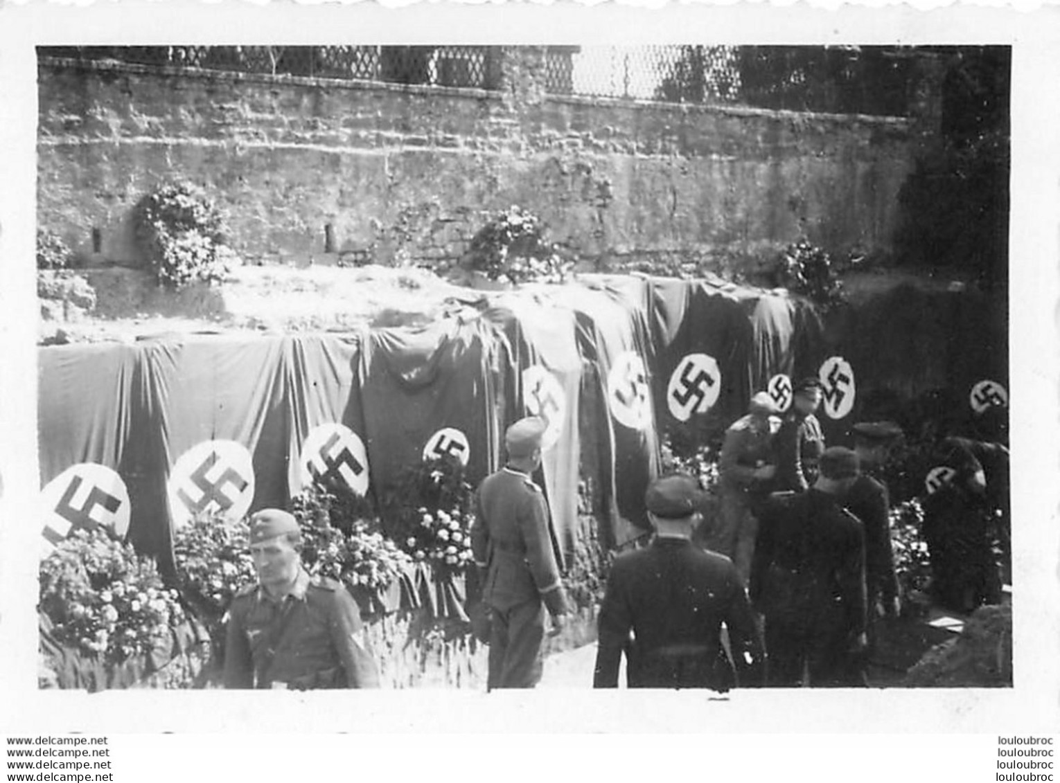 SEPULTURE ALLEMANDE   WW2 PHOTO ORIGINALE  FORMAT 9 X 6 CM - Guerre, Militaire