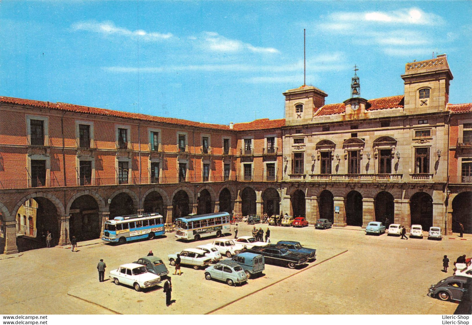 Espagne - AVILA. Plaza De La Victoria Y Ayuntamiento. # Cars # Automobiles # Autocars # Bus # - Ávila