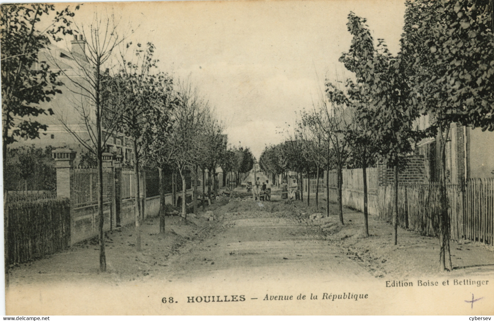 HOUILLES - Avenue De La République - Houilles