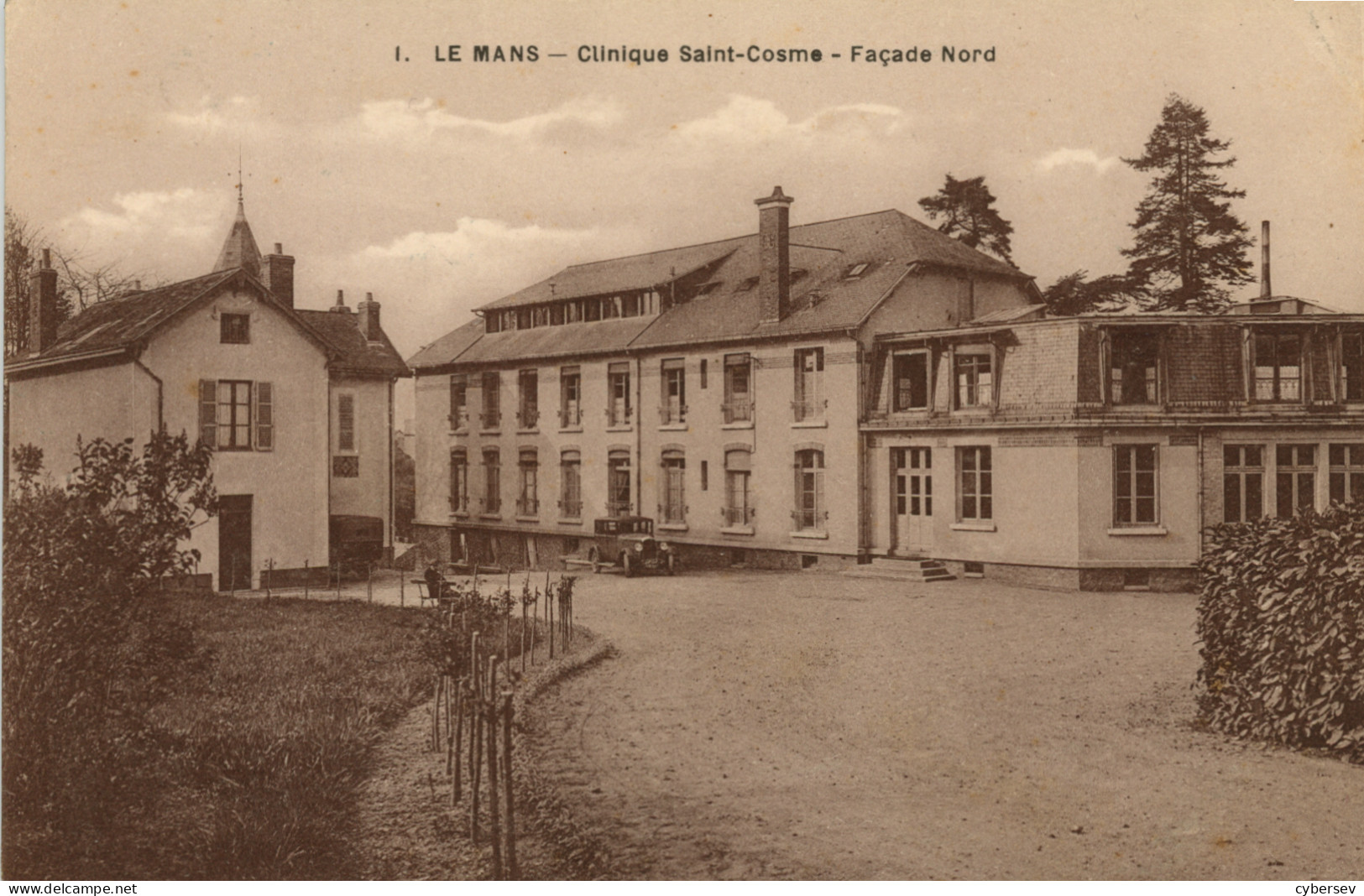 LE MANS - Clinique Saint-Cosme - Façade Nord - Le Mans
