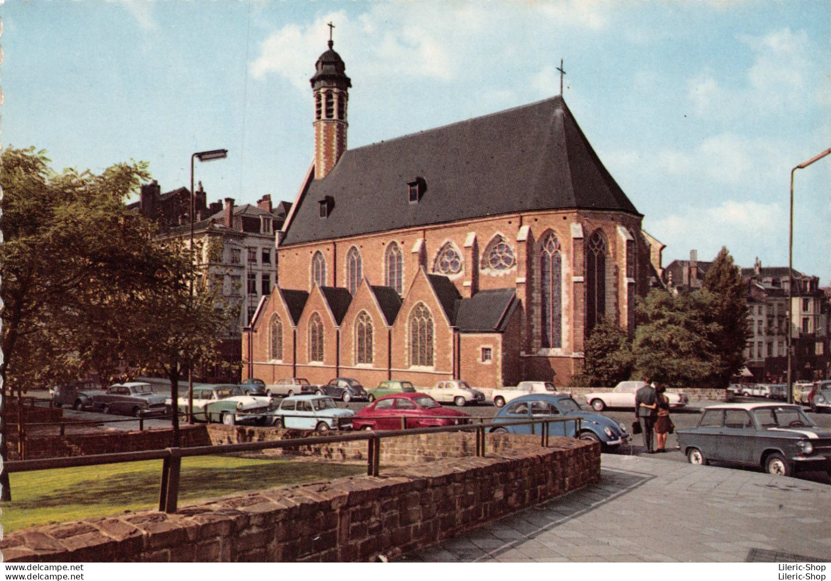 BRUXELLES : Eglise De La Madeleine # Automobiles # NSU Prinz VW Beetle FORD Fairlane Mini Cooper SAAB 96 CPSM GF 1971 - Autres & Non Classés