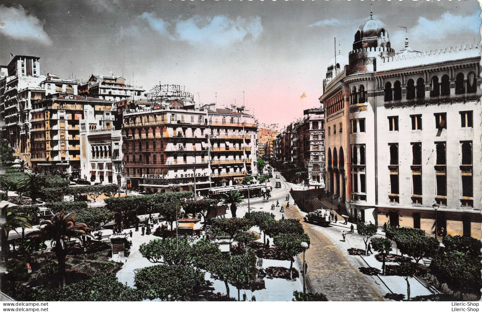 ALGER Hôtel Des Postes Et Boulevard Laferrière. Cpsm Dentelée PF - Algiers
