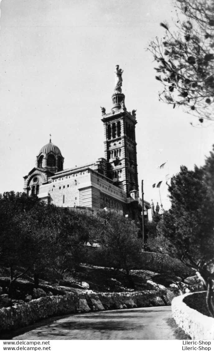 MARSEILLE (13) - Basilique Notre-Dame De La Garde Cpsm Dentelée PF - Notre-Dame De La Garde, Funicular Y Virgen