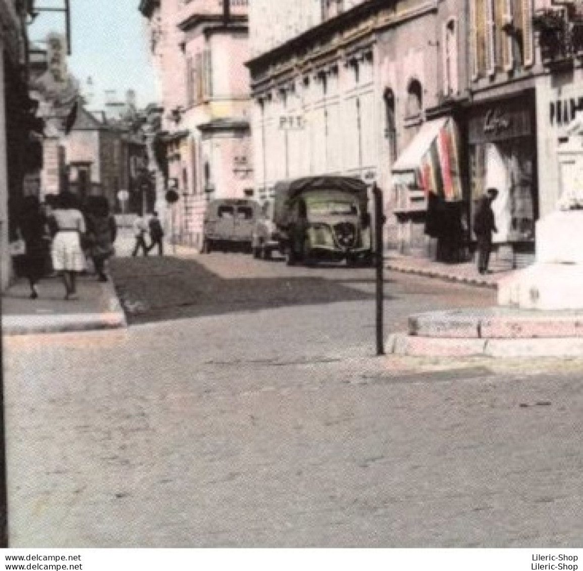 LANGRES (Hte Marne) Place Diderot - Café Brasserie Du Balcon # Automobile # PEUGEOT DK5 UTILITAIRE Cpsm Dentelée PF - Autres & Non Classés