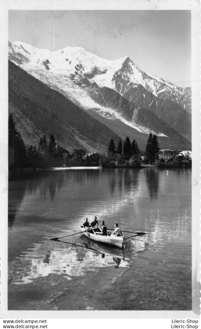 CHAMONIX-MONT BLANC (74) Lac De La Plage - Jeunes Gens Faisant Du Canotage  Cpsm PF 1954 - Chamonix-Mont-Blanc
