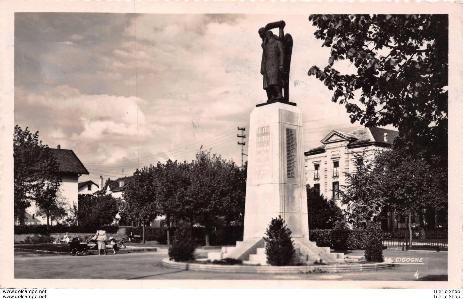 ANNEMASSE (74) Le Monument Aux Morts  Cpsm PF 1952 - Annemasse