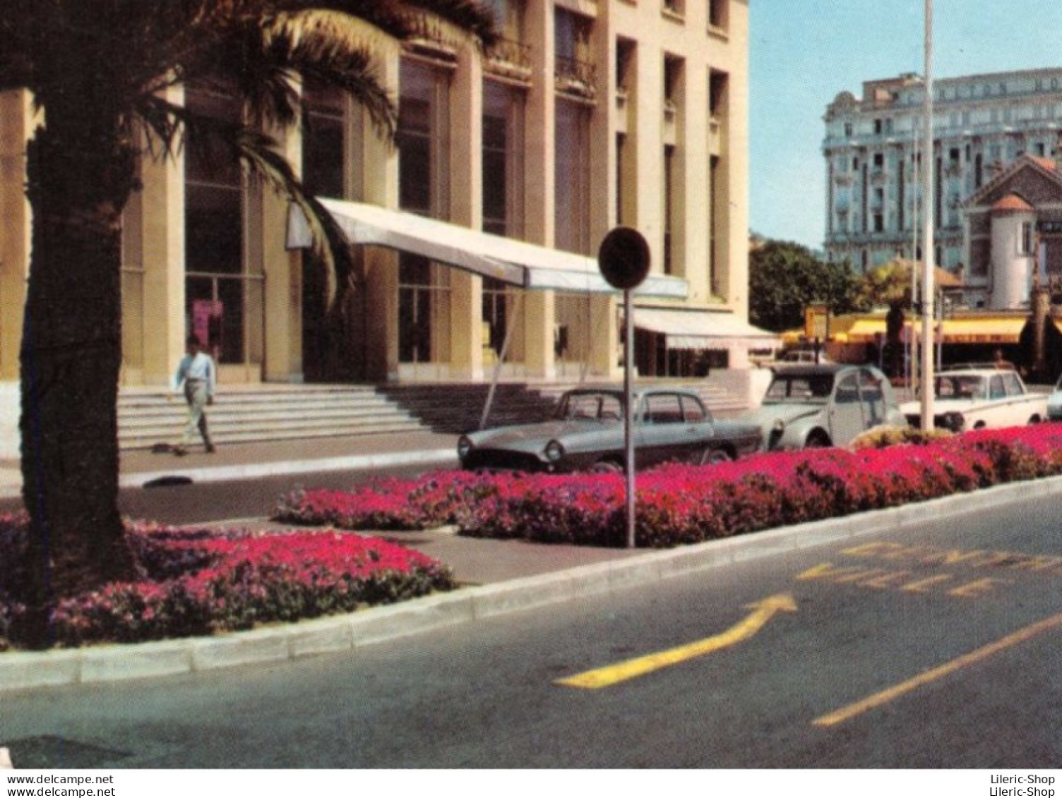 La Côte D'Azur - CANNES (06)  La Croisette # Automobiles # Renault Floride, 2cv - Cpsm GF 1967 - Cannes
