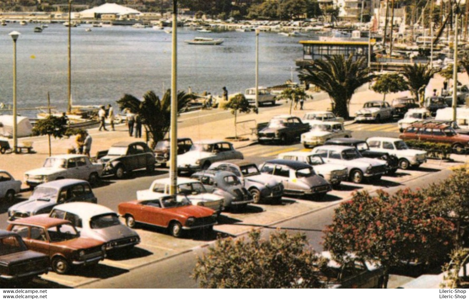 BANDOL (Var) - Le Port - # Automobiles # 204 Cabriolet, SIMCA 1000, DS, 2cv Cpsm  GF 1970 - Bandol