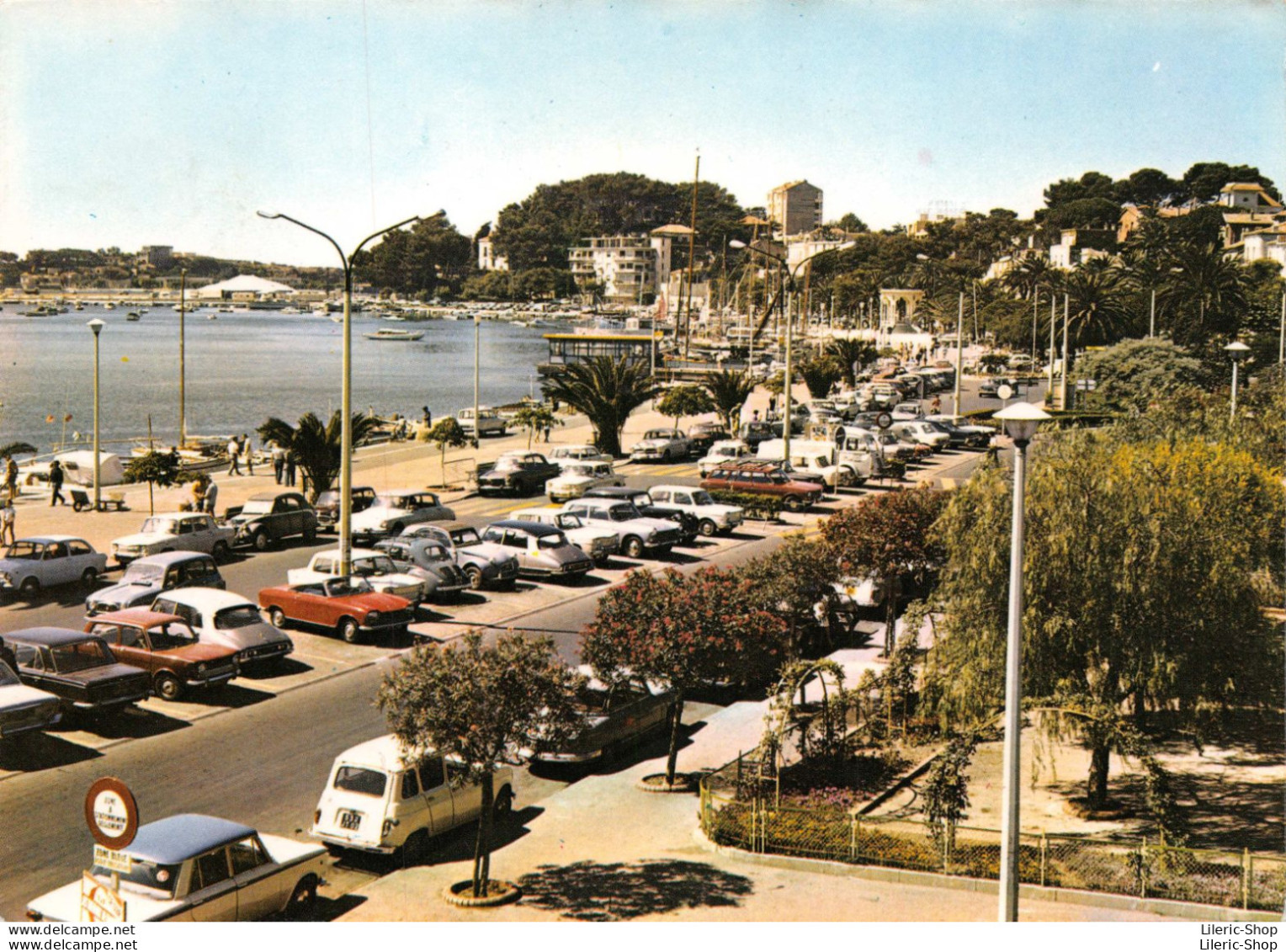 BANDOL (Var) - Le Port - # Automobiles # 204 Cabriolet, SIMCA 1000, DS, 2cv Cpsm  GF 1970 - Bandol