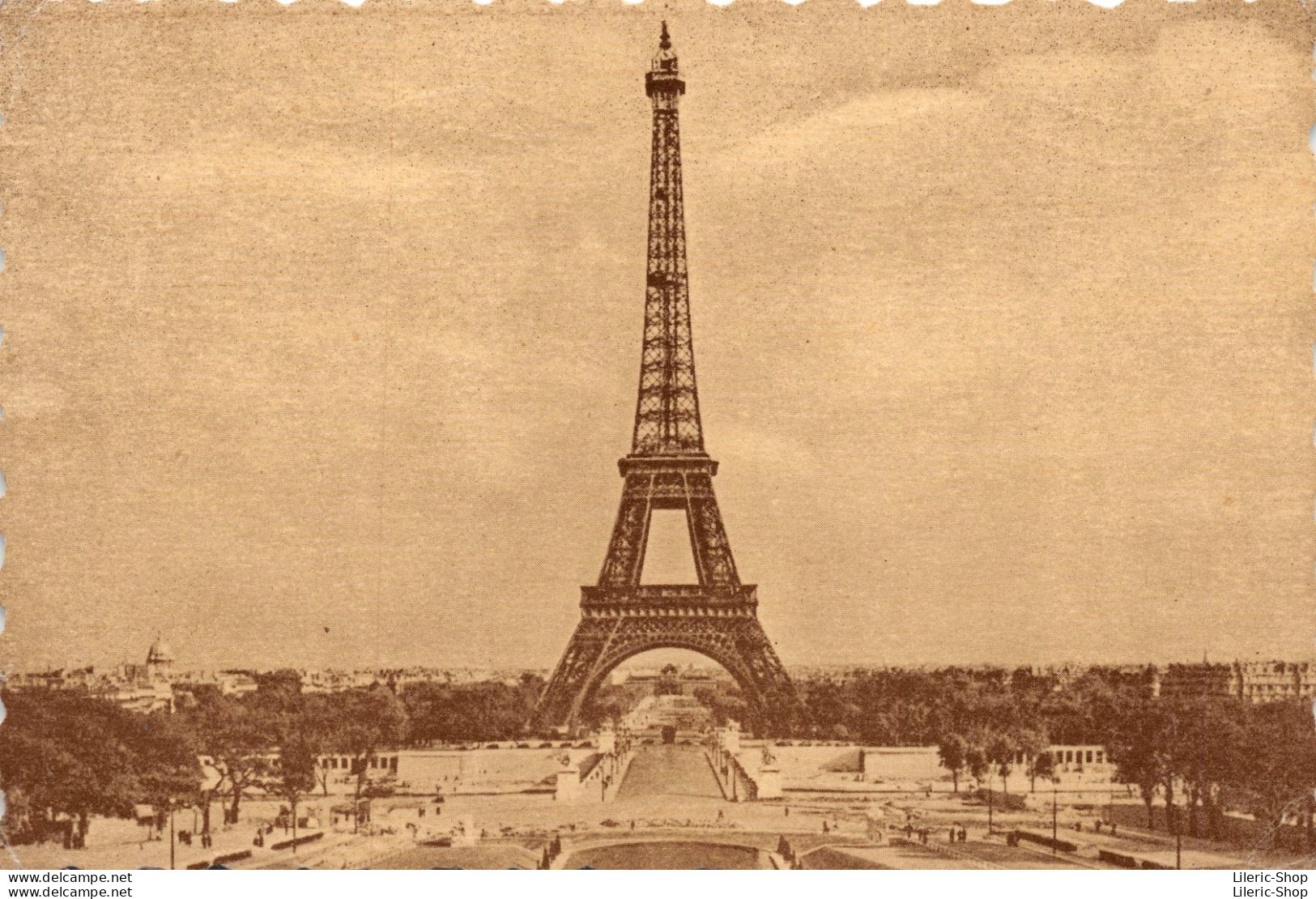 DAS SCHOEHNE PARIS - LES JARDINS DU TROCADÉRO  ET LA TOUR EIFFEL  1945 - Eiffelturm
