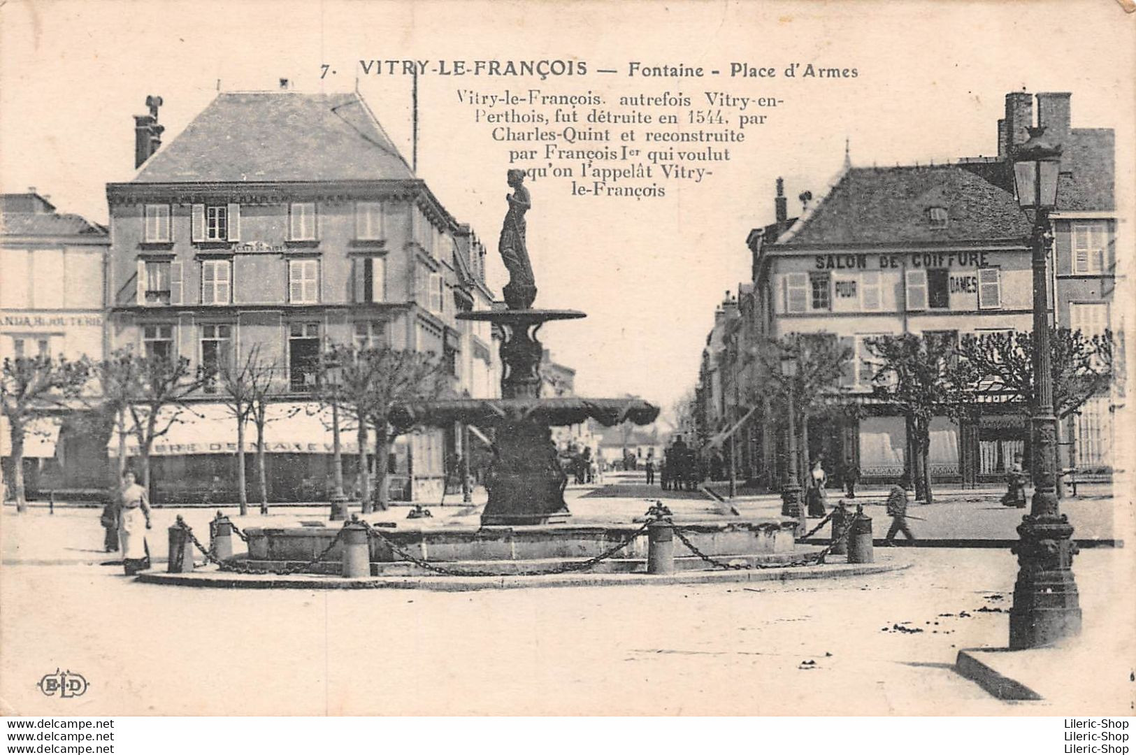 [51] Marne >VITRY-LE-FRANCOIS - Fontaine Déesse Marne (Sculpteur : FOURNIER)- Place D'Armes - - Vitry-le-François