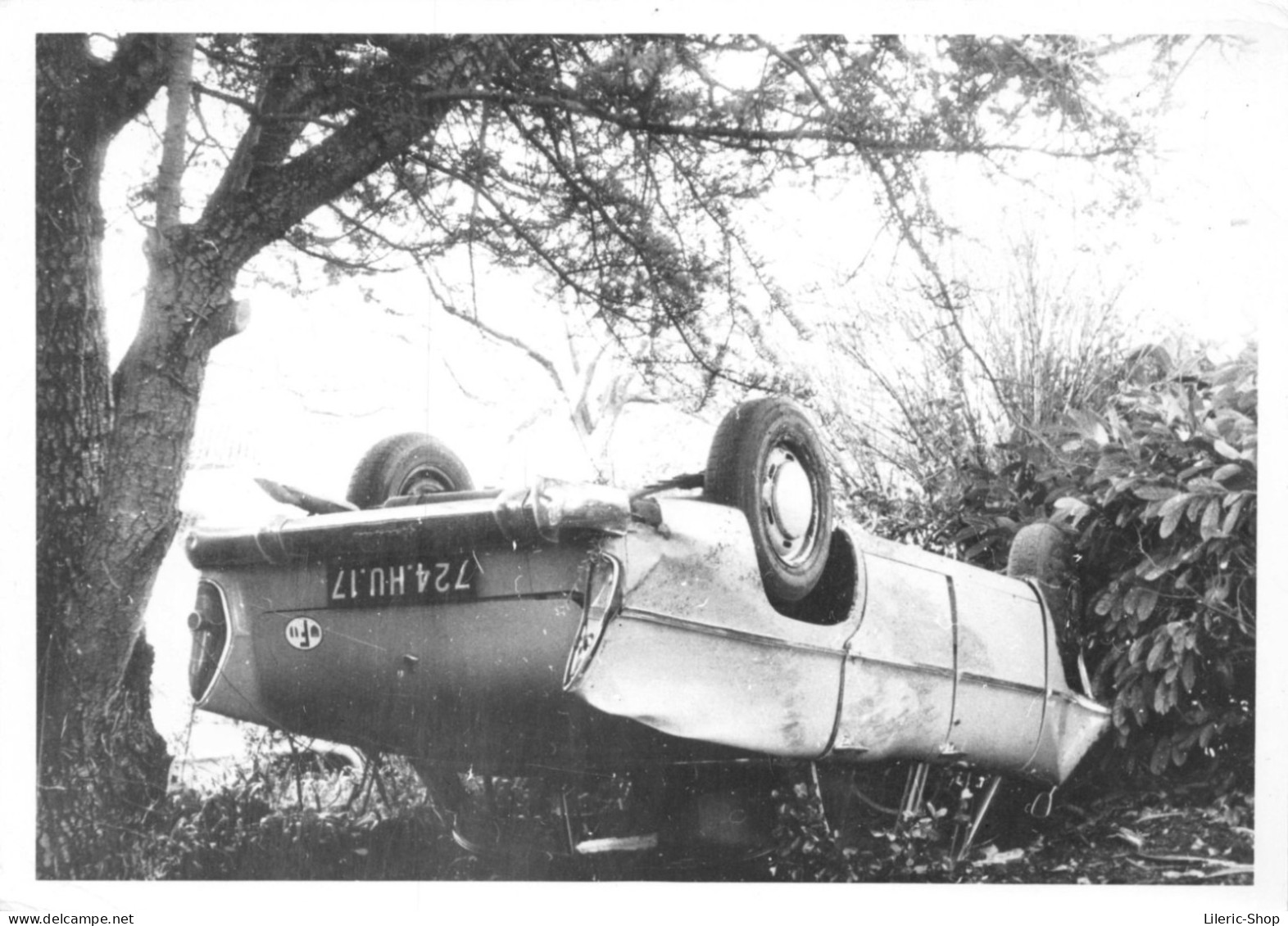 Photographie Ministère De L'Intérieur - 2 Clichés PEUGEOT 404 Impliquée Dans Un Accident Forma/size 180x130 Mm - Auto's