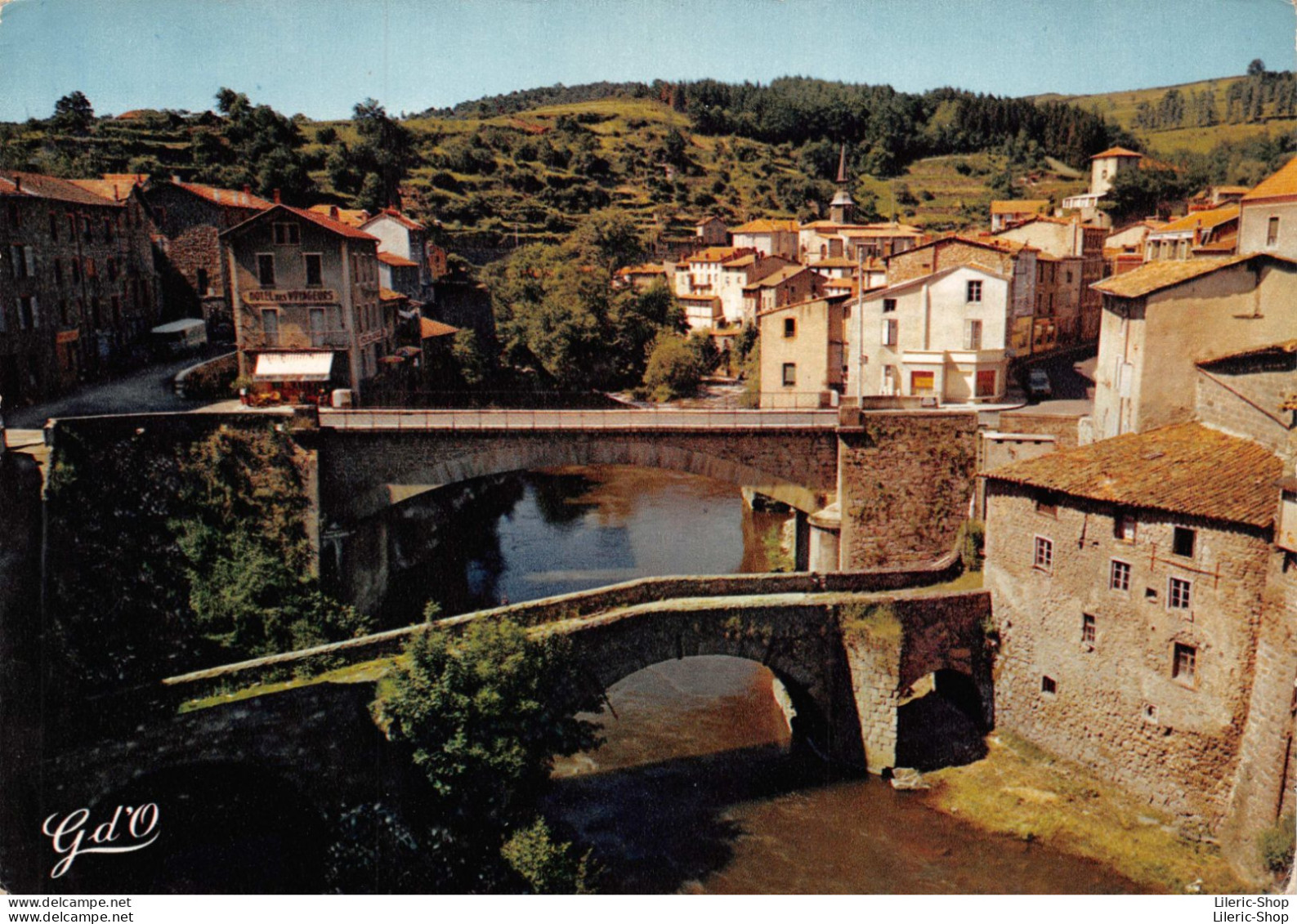 OLLIERGUES (Puy-de-Dôme) Vue Pittoresque Perspective Sur Les Deux Ponts  Cpsm GF 1968 - Olliergues