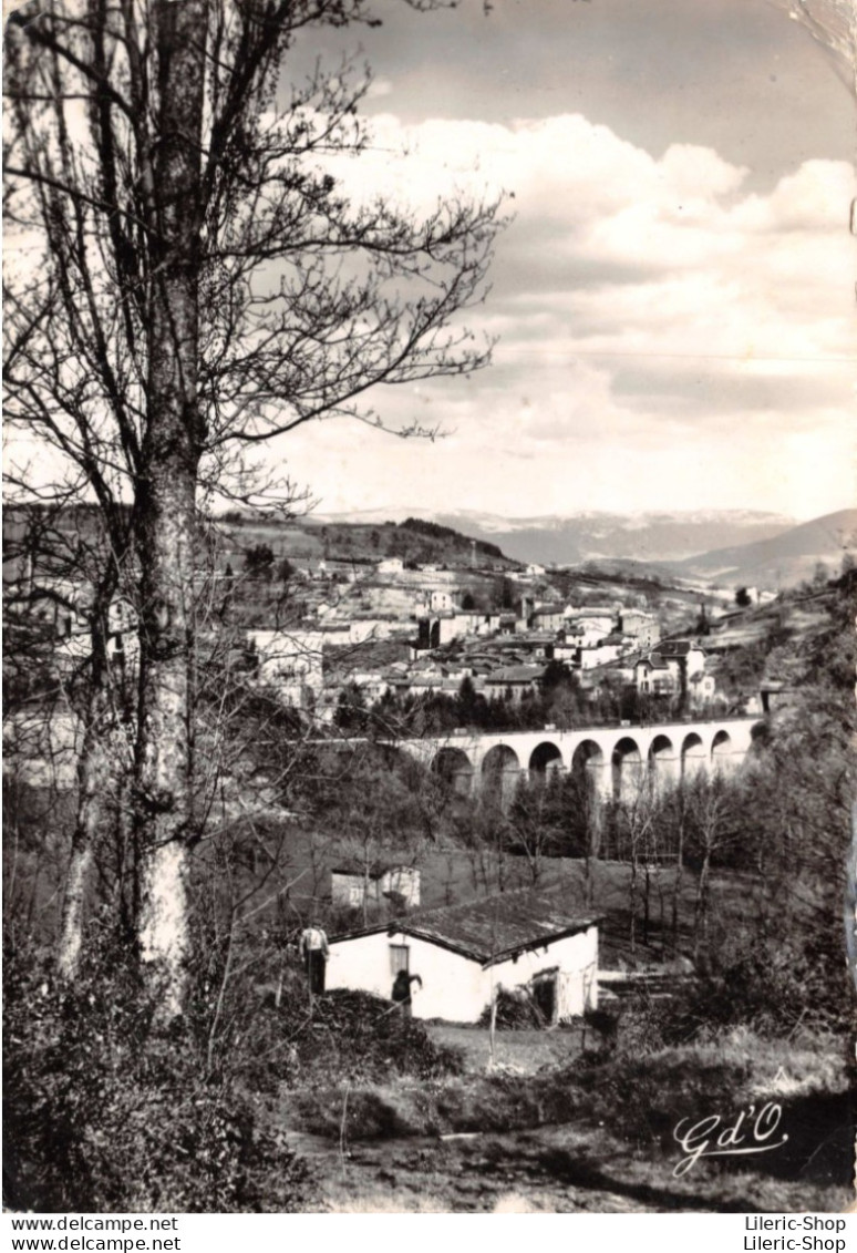 OLLIERGUES (Puy-de-Dôme) Vallée De La DORE Vue Générale Quest Le Viaduc Sur La Dore Cpsm GF 1961 - Olliergues