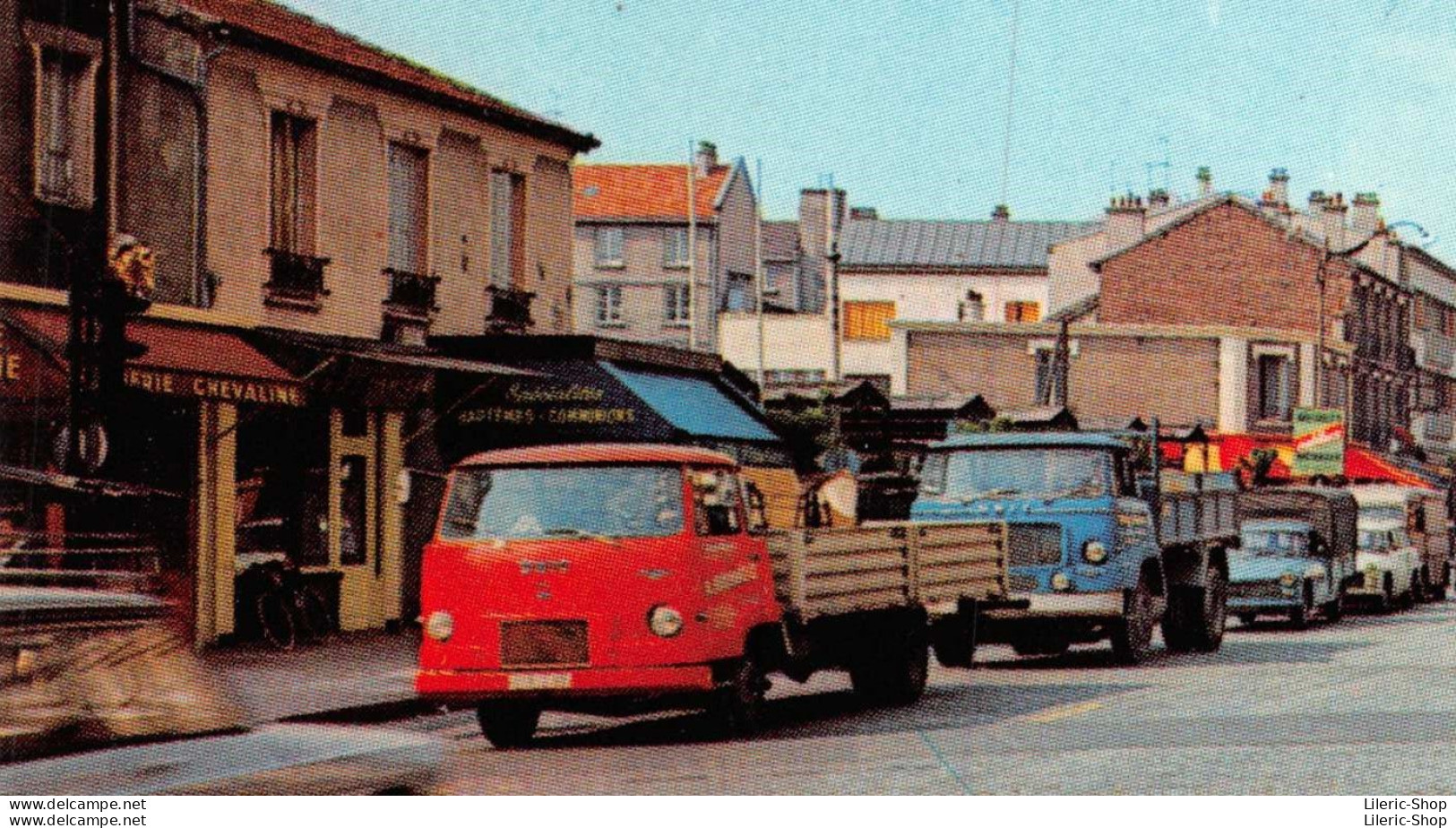 DRANCY (93) Avenue Henri-Barbusse. Camions / Trucks UNIC - # Automobiles # R8, 404, 2 Cv - Bar-Tabac "Le Chiquito" - Drancy