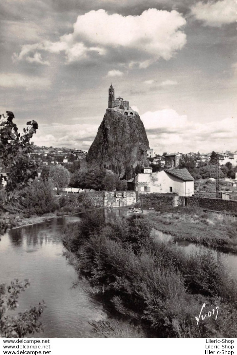 [43] Haute Loire >LE PUY-  Le Rocher Saint-Michel-d'Aiguilhe Et La Borne - Le Puy En Velay