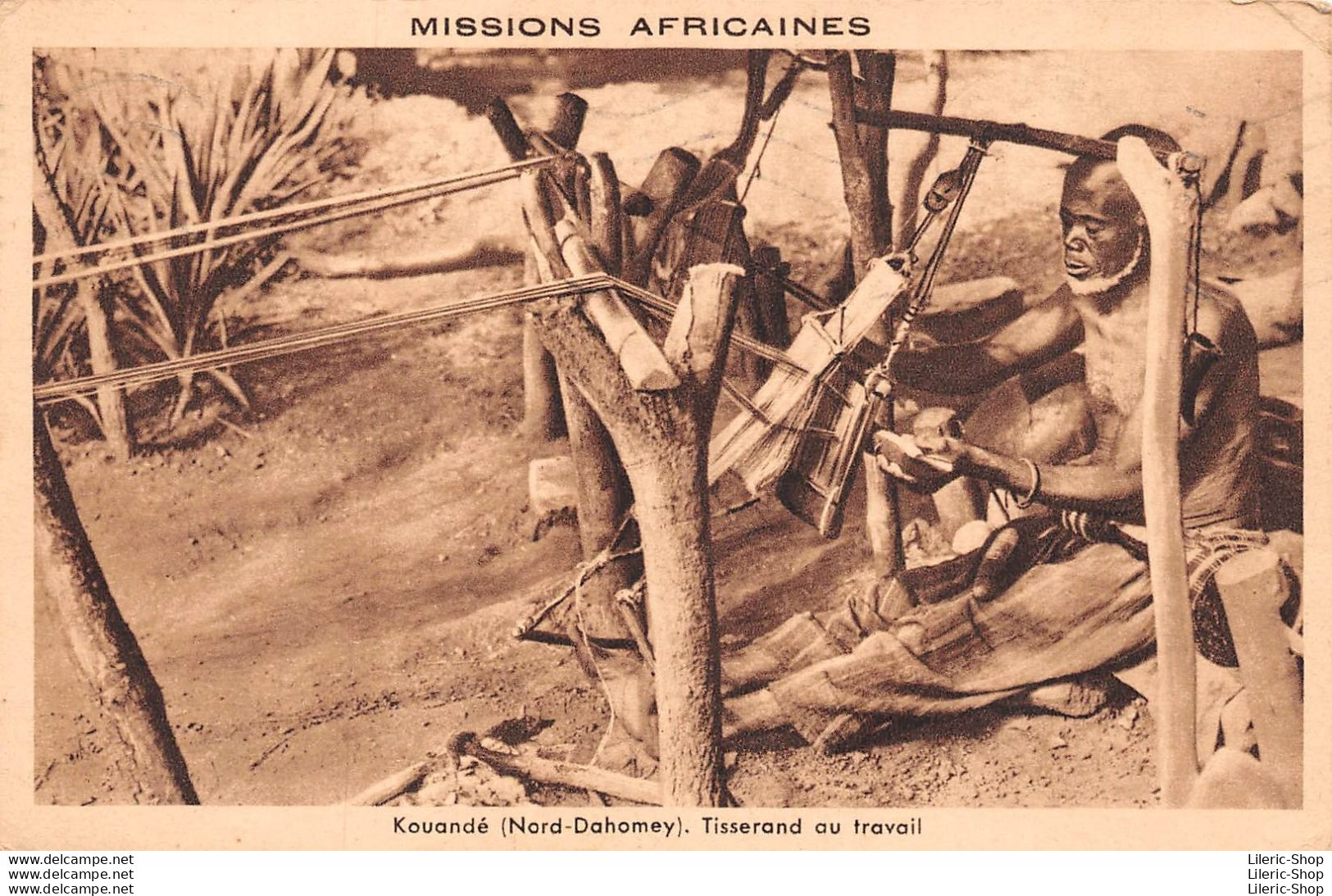 Kouandé (Nord-Dahomey). Tisserand Au Travail - Dahomey