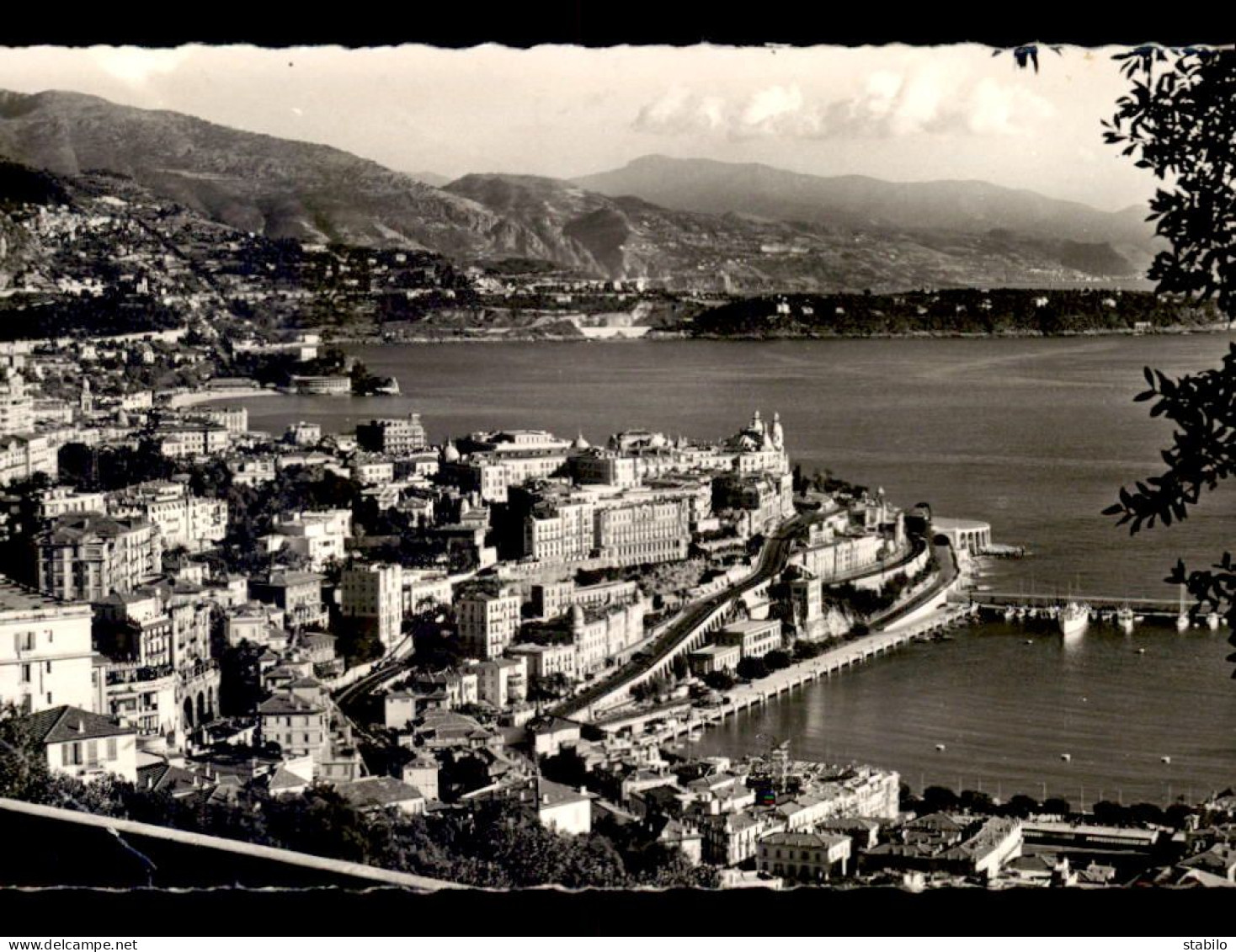 MONACO - VUE GENERALE - CARTE TIMBREE ET OBLITEREE - Panoramic Views