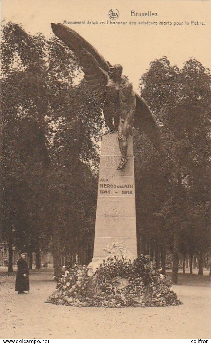 Bruxelles  -  Monument Des Aviateurs Morts Pour La Patrie - Monuments, édifices