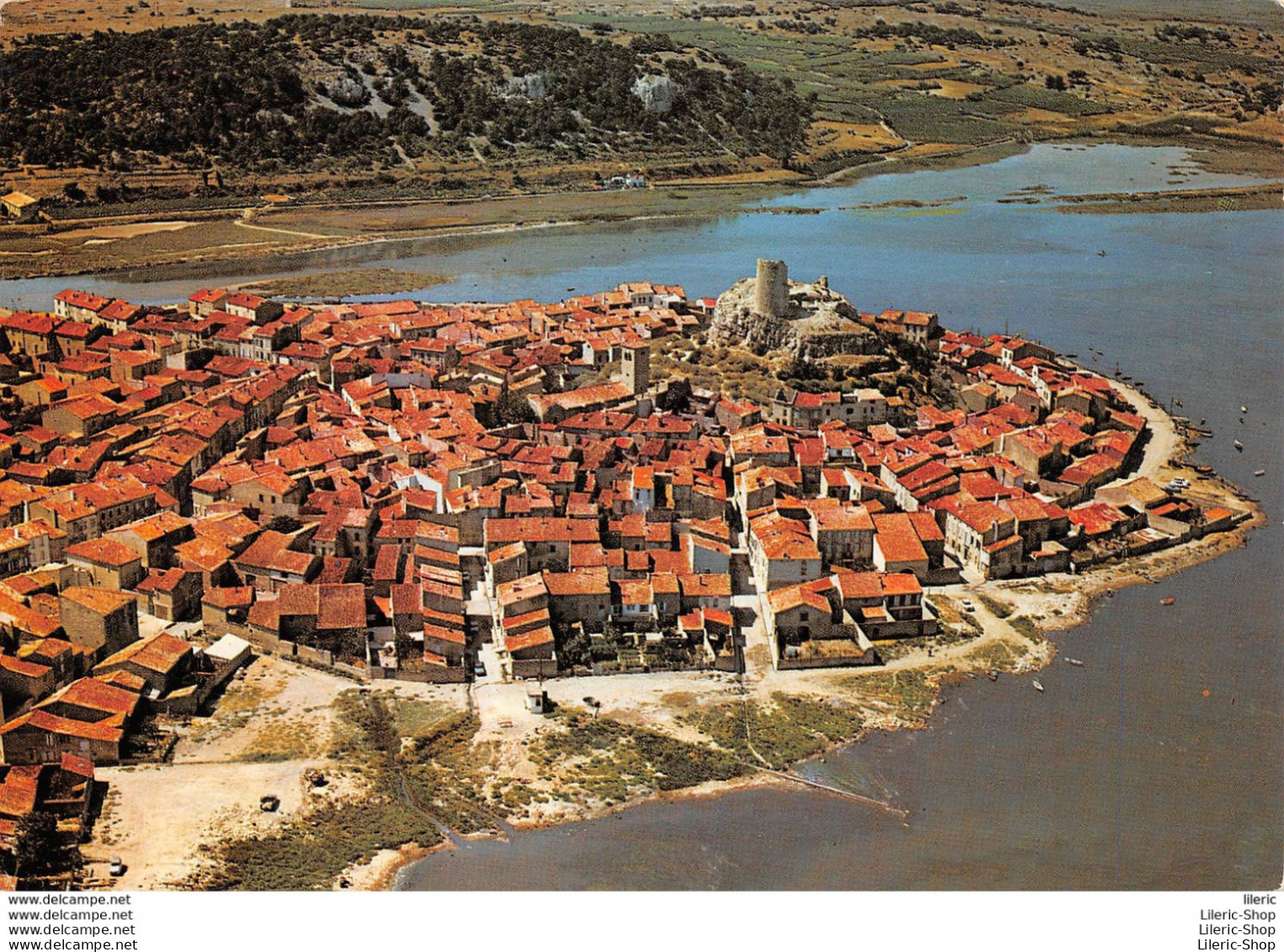 11 / Gruissan - Vue Aérienne Sur Le Village, Au Milieu, La Tour Barberousse- Éd. SL - Autres & Non Classés