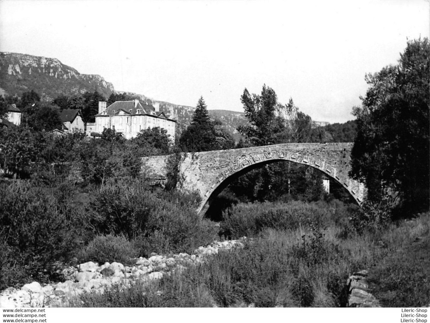 [48] RACOULES - SALGAS - LE CHÂTEAU DE BERNIS VU DU PONT - Autres & Non Classés