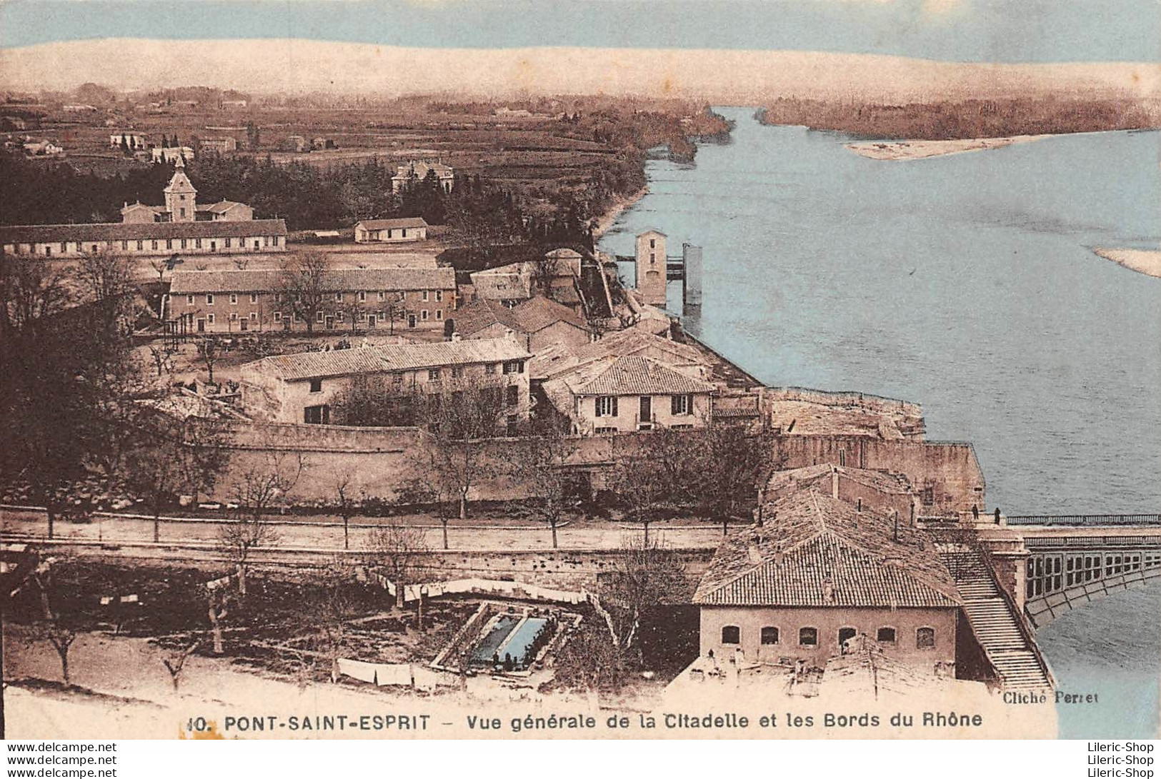 [30] Pont-St-Esprit - Vue Générale De La Citadelle - Baraquements Hébergeant La 45ème Compagnie Cpa ± 1930 - Pont-Saint-Esprit