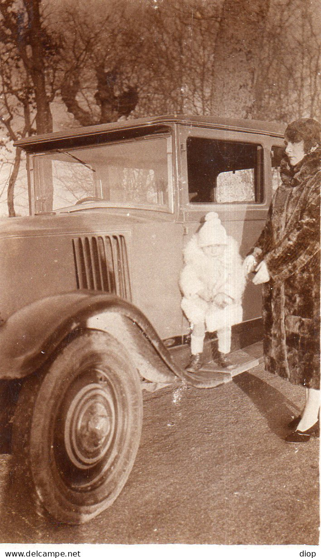 Photo Vintage Paris Snap Shop -femme Women Enfant Child  Voiture Car  - Automobiles