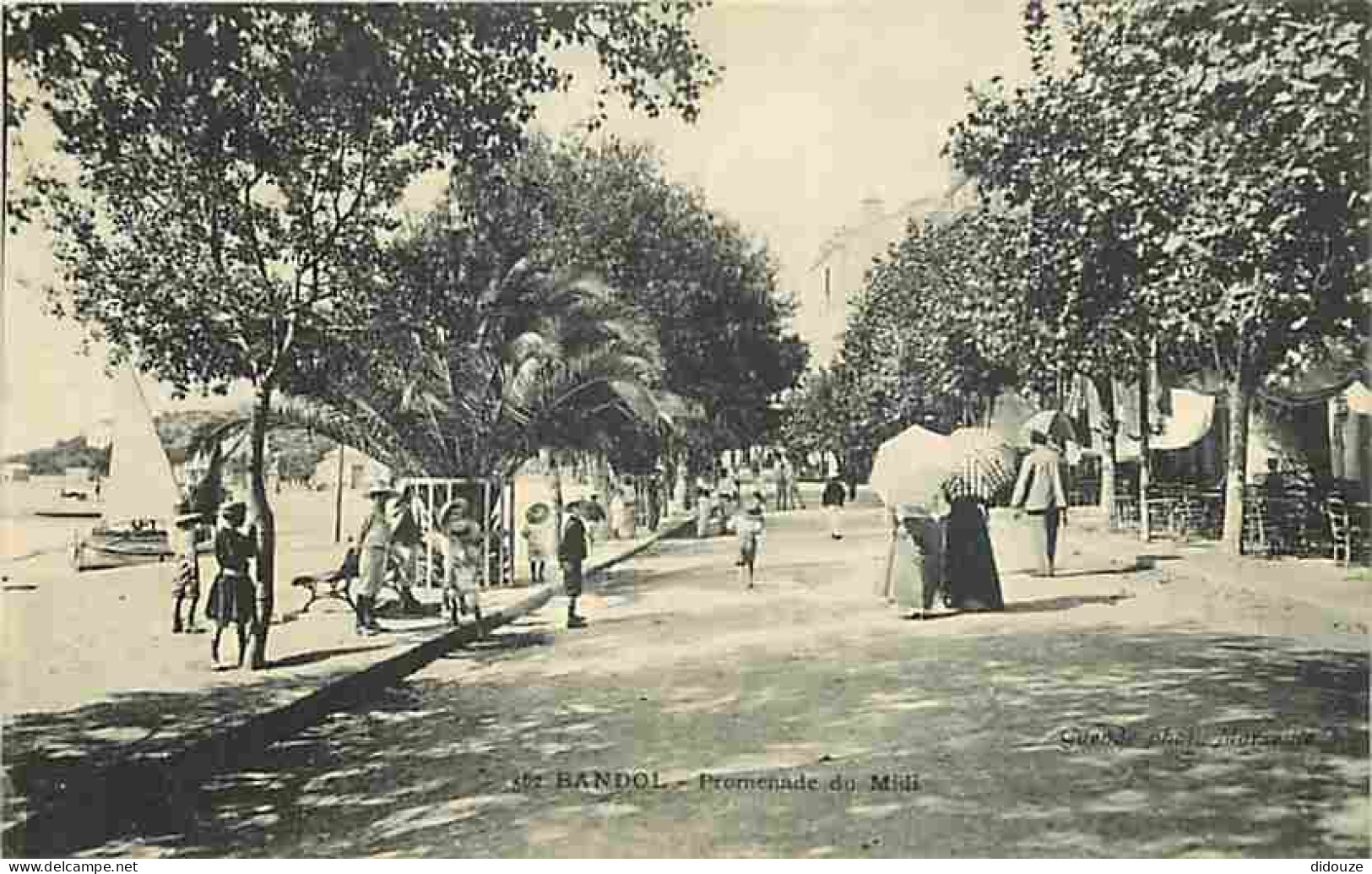 83 - Bandol - Promenade Du Midi - Animée - CPA - Voir Scans Recto-Verso - Bandol