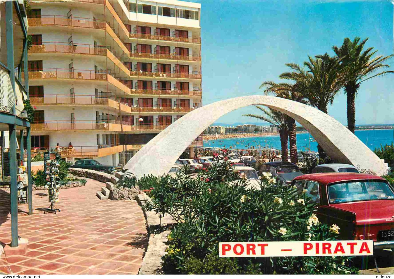 Espagne - Espana - Cataluna - Salou - Reco De Salou - Port Pirata - Automobiles - Immeubles - Architecture - CPM - Voir  - Tarragona