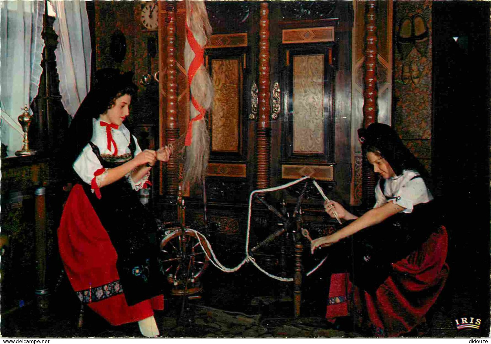 Folklore - Alsace - Les Fileuses - CPM - Voir Scans Recto-Verso - Costumes